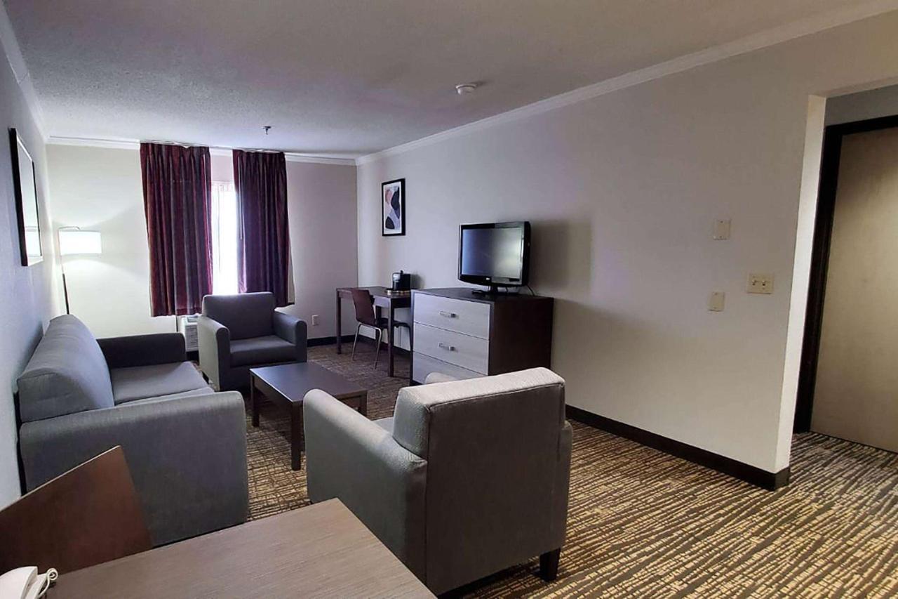 Hotel Wingate By Wyndham Canton-hall Of Fame